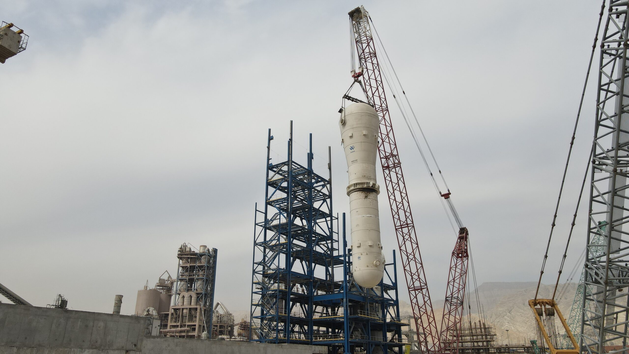 Read more about the article Erection of Super heavy Reactors